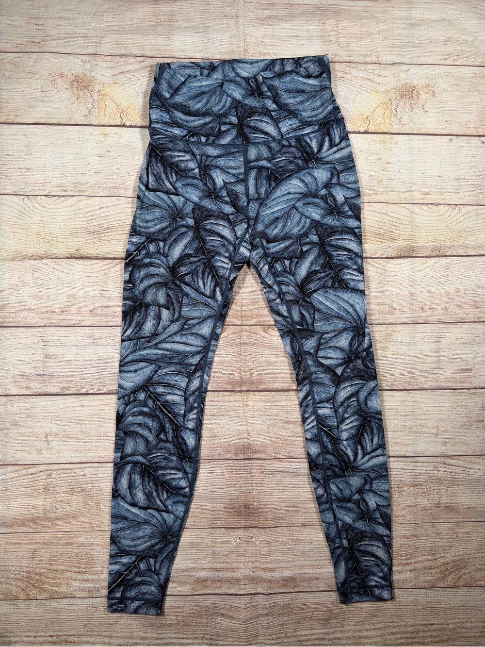 lululemon athletica Gray Leaf-Print High-Rise Leggings Wunder Under style
